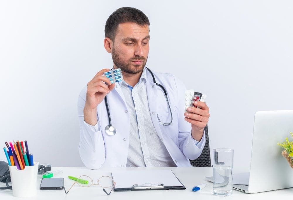 The Difference Between a Pharmacist and a PharmD (Pharmacy Doctor)